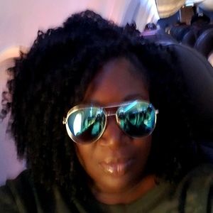 Meet your Posher, Sharonda